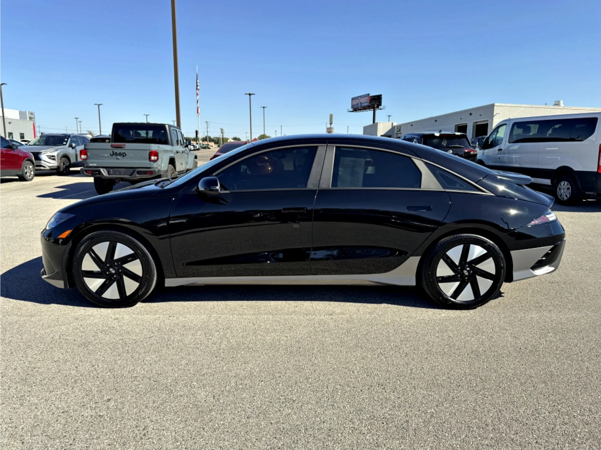Used 2025 Onyx Black Hyundai SE image 17