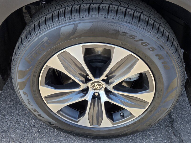 Used 2025 Silver Toyota XLE image 12
