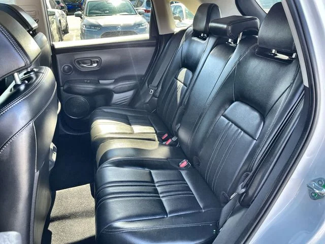 Used 2025 White Honda EX-L image 26