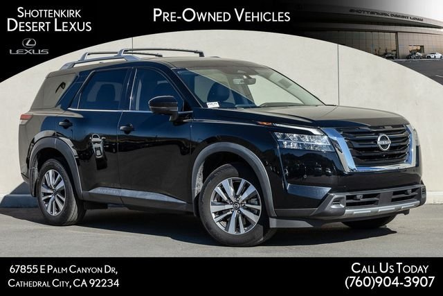 2023 Nissan Pathfinder SL