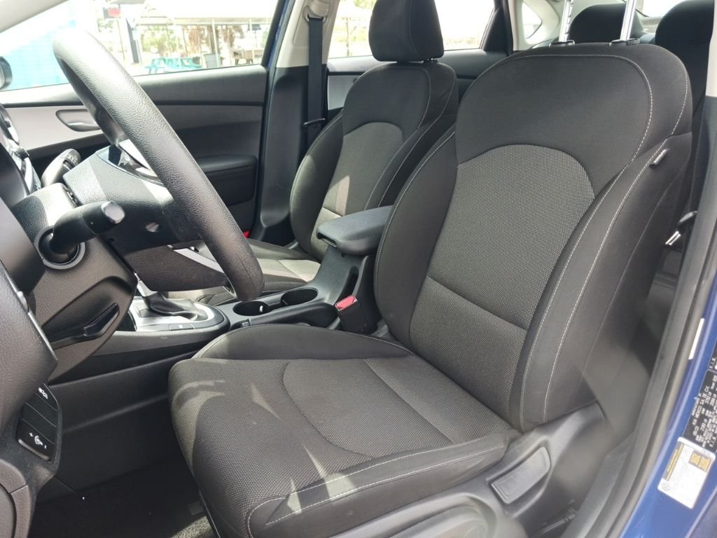 2024 Kia Forte LXS - Photo 10