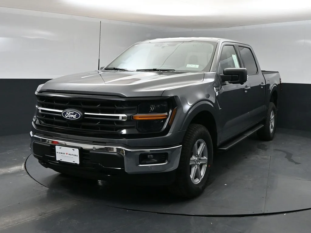 New 2026 Gray Ford XLT image 5