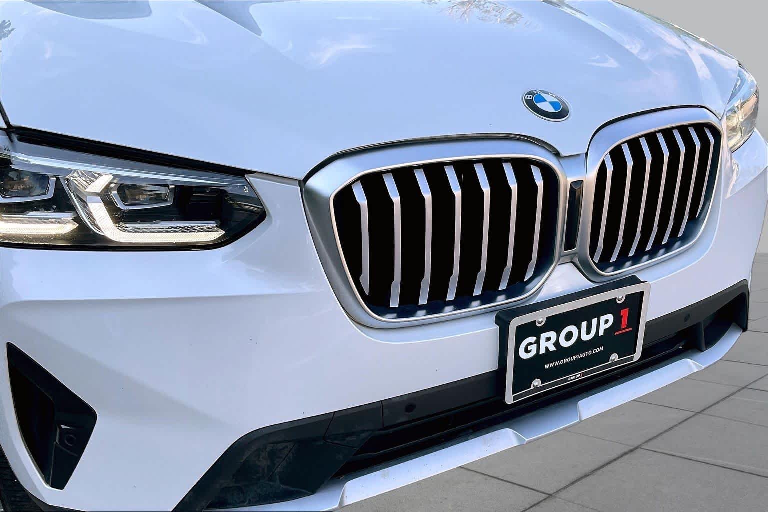 Used 2022 Mineral White Metallic BMW xDrive30i image 31