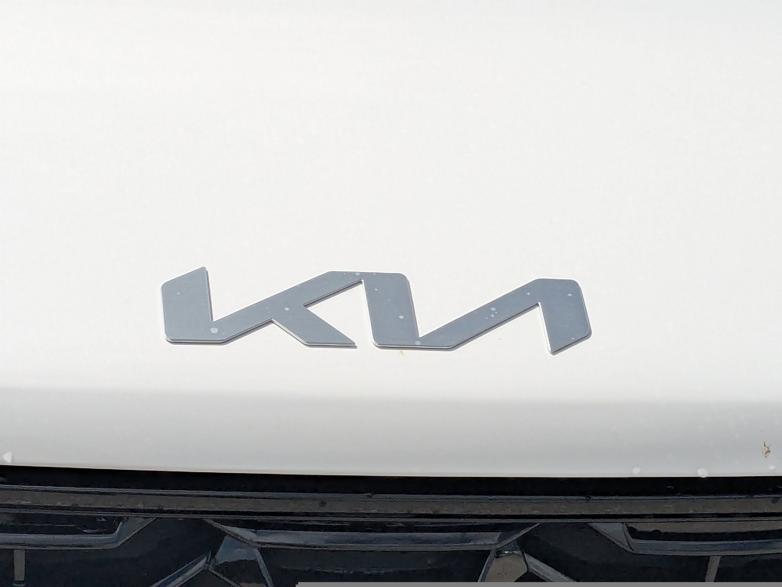 New 2026 Glacial White Pearl Kia S image 13