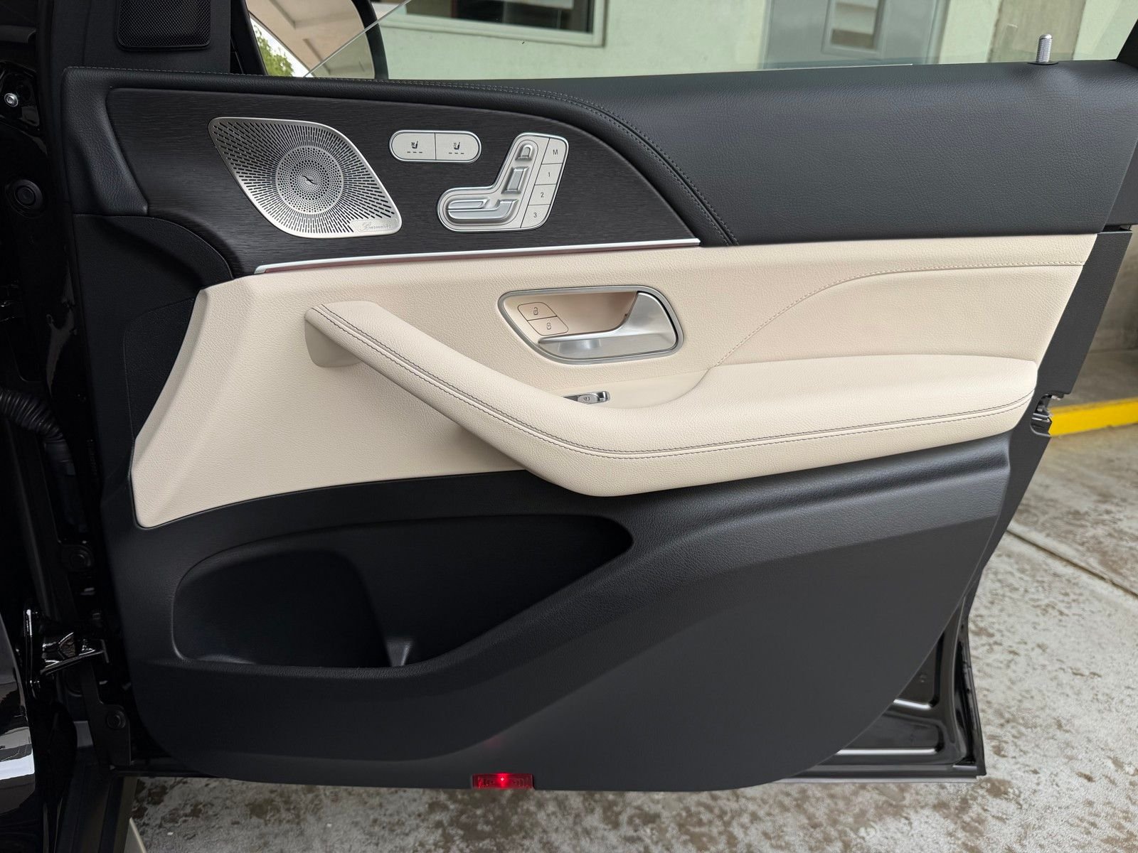 New 2026 Obsidian Black Metallic Mercedes-Benz GLE 450 image 19