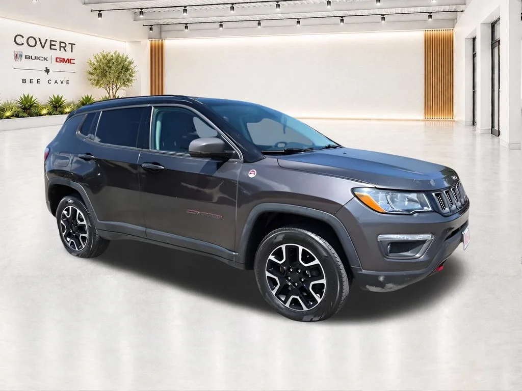 Used 2019 Gray Jeep Trailhawk image 1