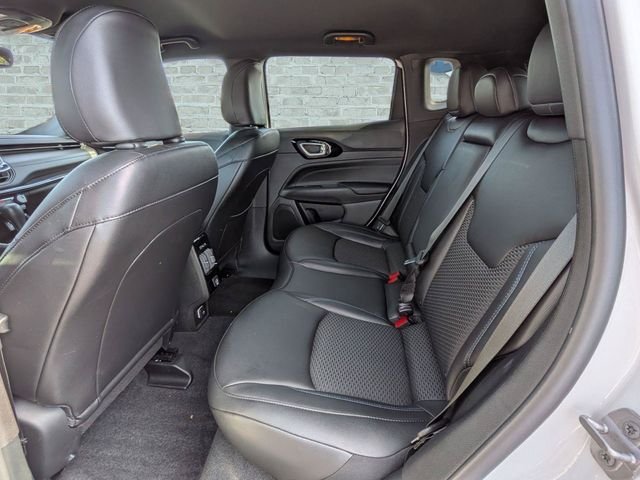 Used 2026 White Jeep Latitude image 14