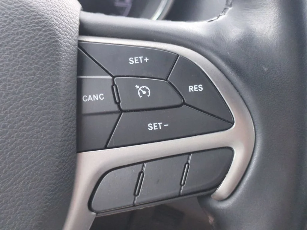Used 2022 Black Jeep Laredo X image 27