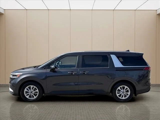Used 2022 Gray Kia LXS image 8