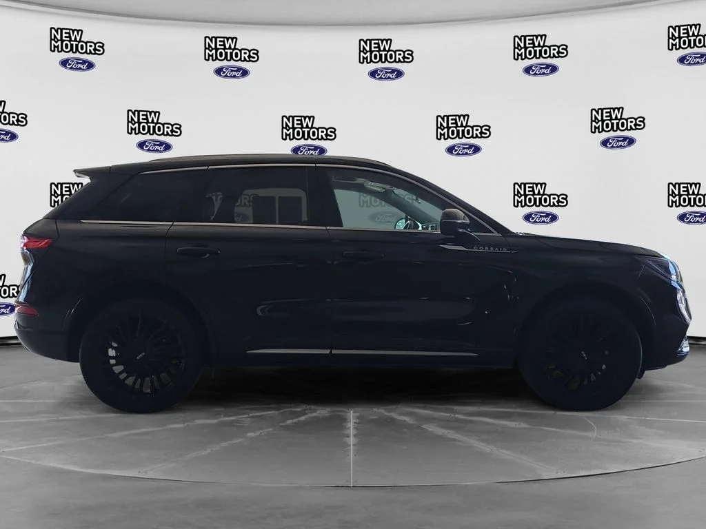 Used 2022 Black Metallic Lincoln Reserve image 6