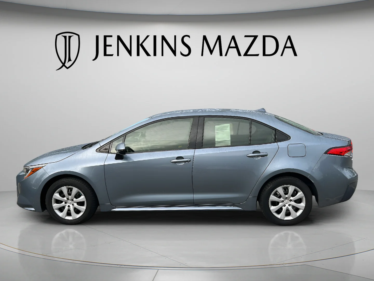 Used 2021 Celestite Toyota LE image 7