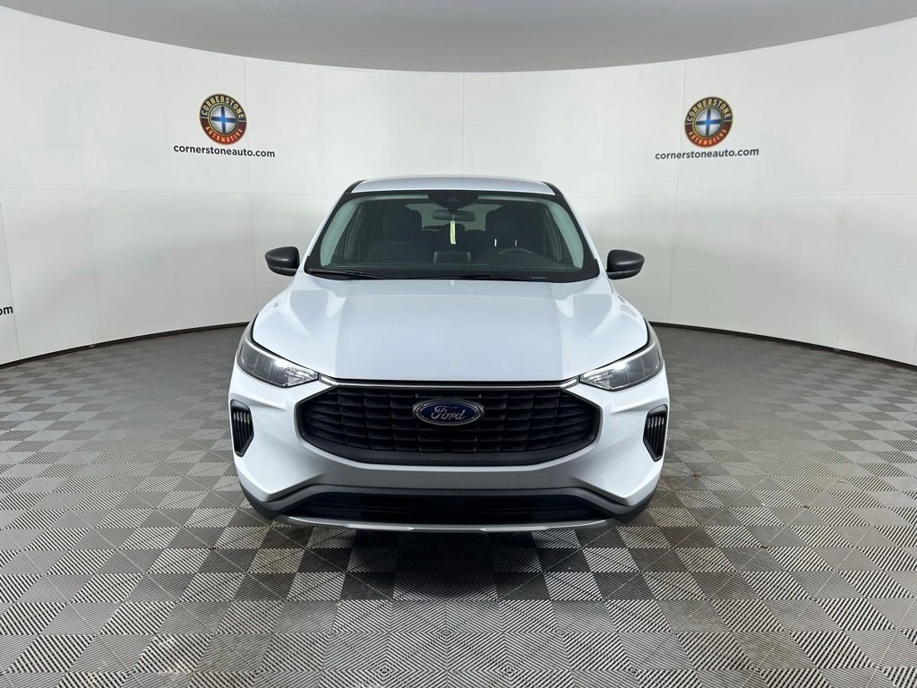 Used 2025 Silver Ford Active image 17