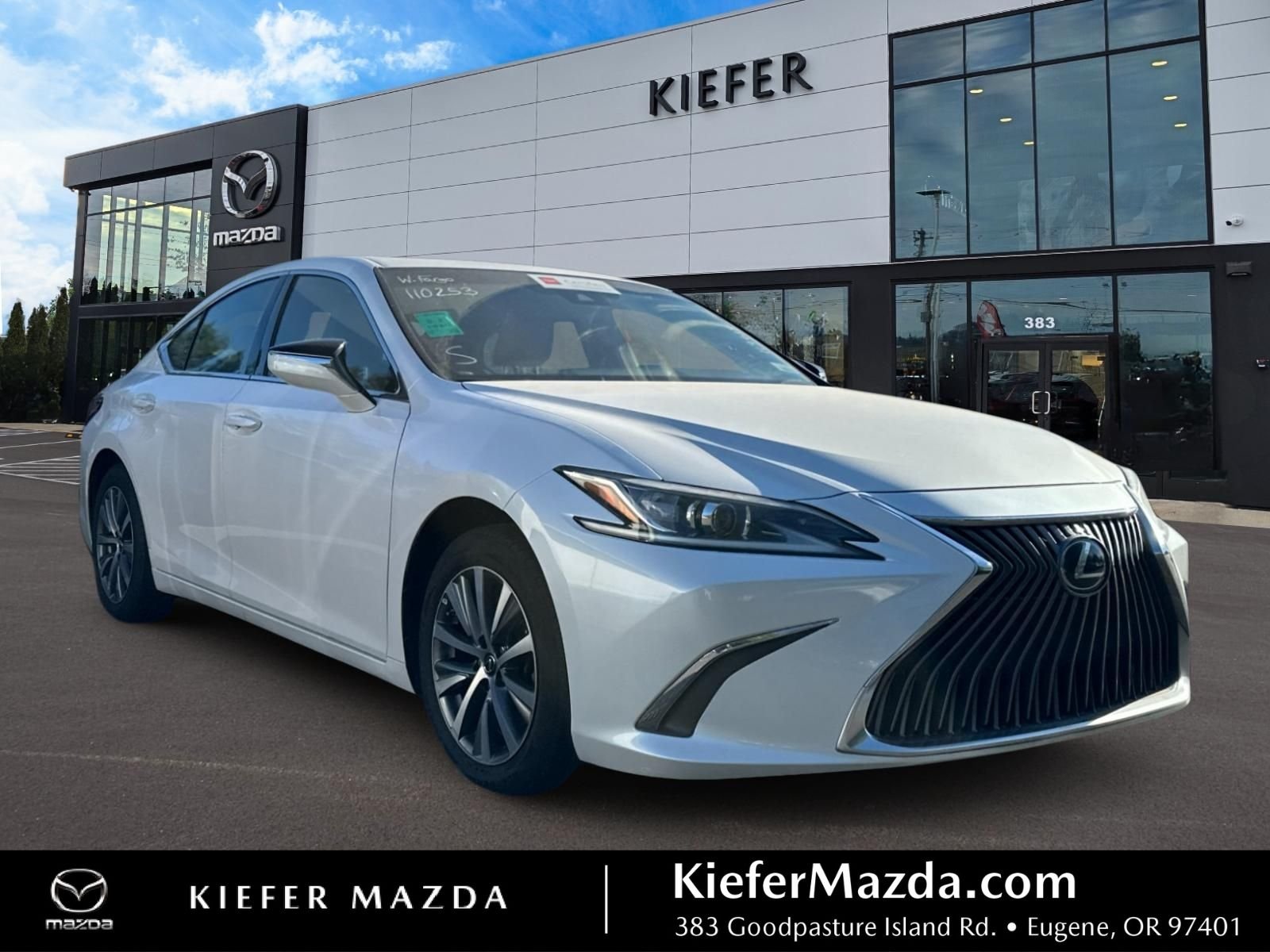 Used 2020 White Lexus 350 image 1