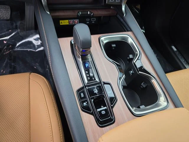 New 2026 Eminent White Pearl Lexus PREMIUM PLUS image 13