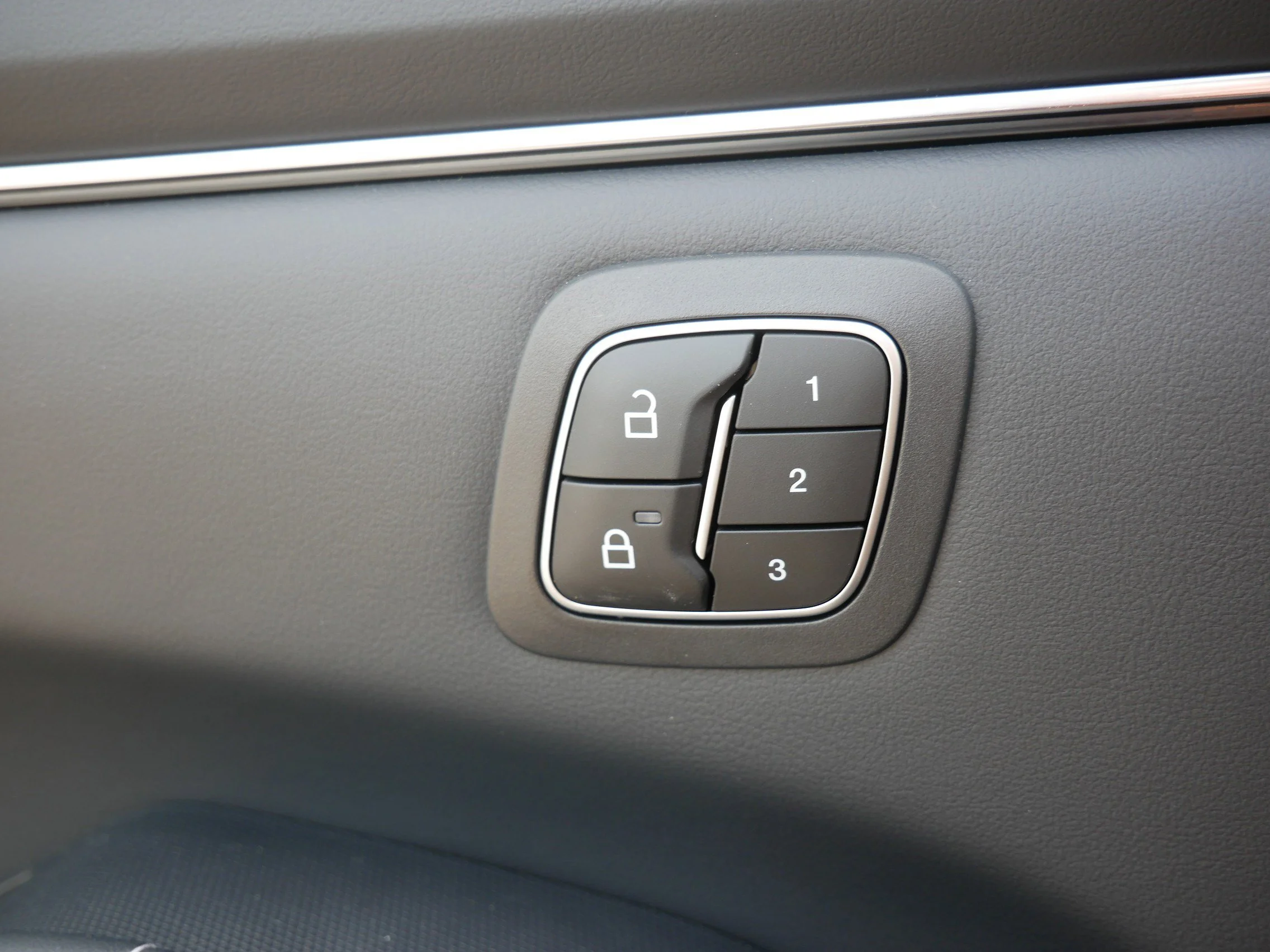 Used 2025 Shadow Black Ford Premium image 27