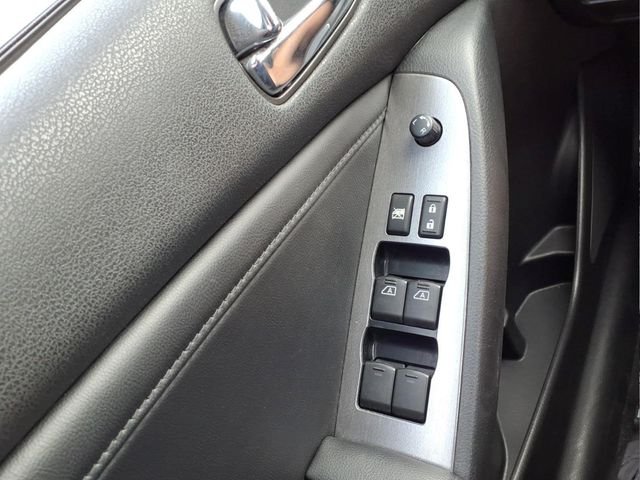Used 2012 Black Nissan 2.5 SL image 27