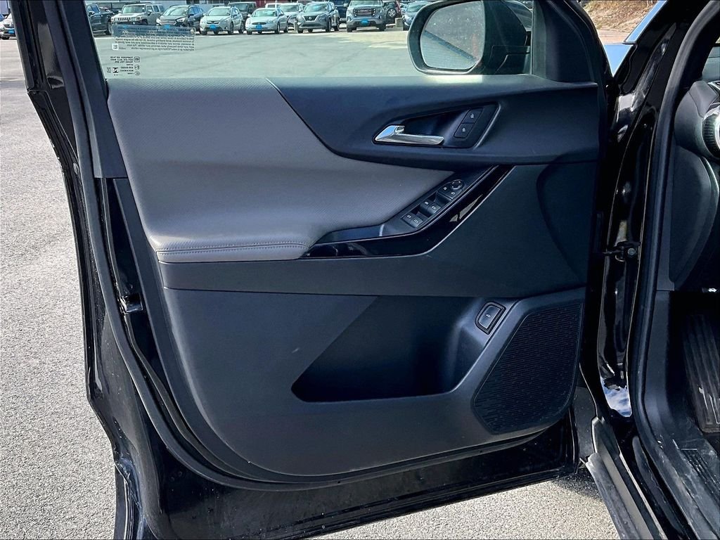 Used 2025 Mosaic Black Metallic Chevrolet LT image 9