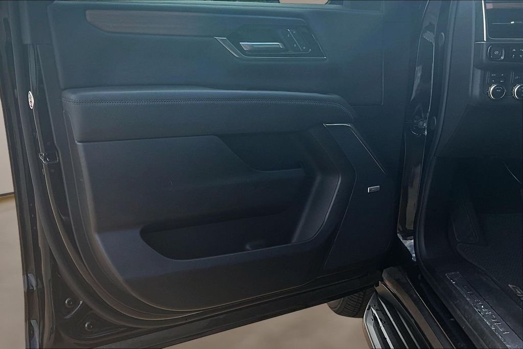 Used 2025 Black GMC Denali image 18