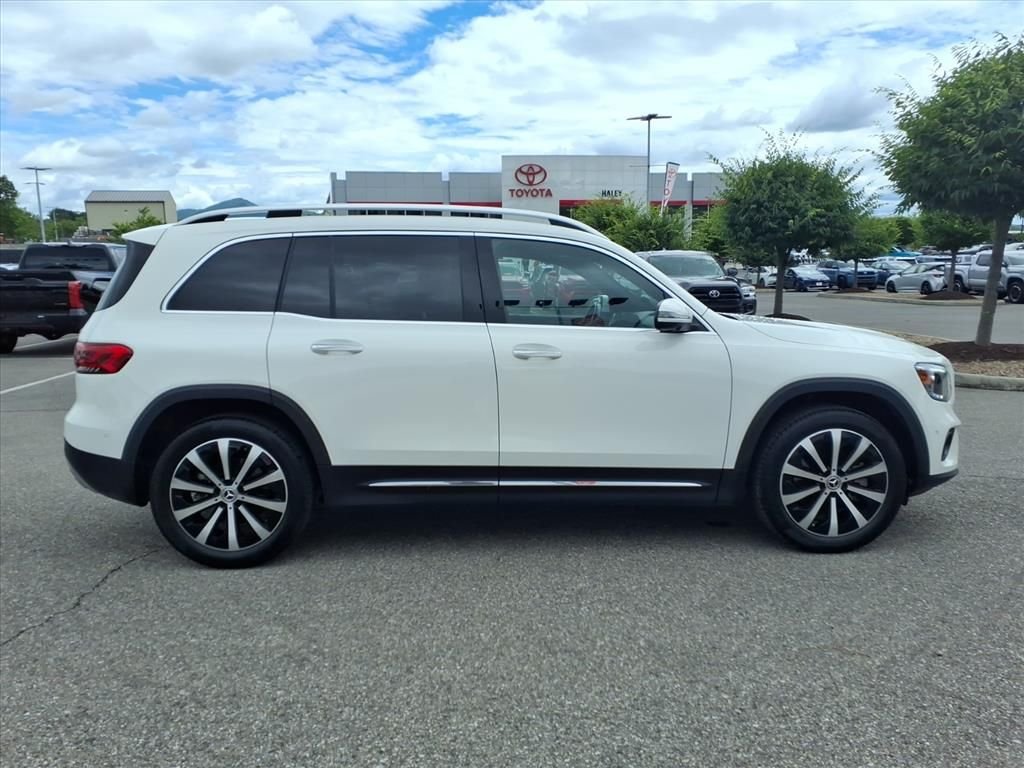 Used 2022 White Mercedes-Benz GLB 250 image 3
