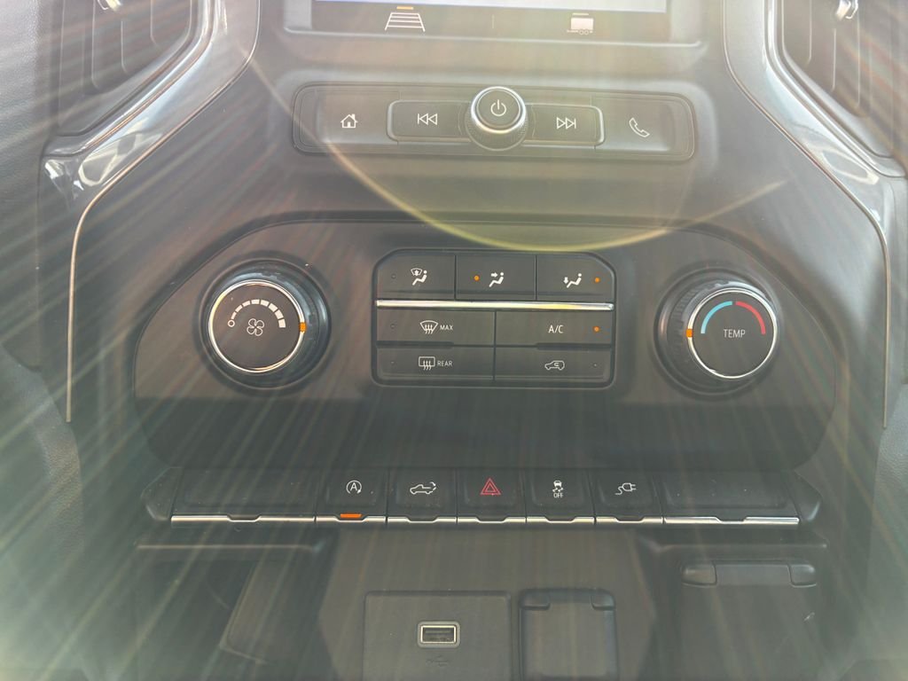 Used 2020 White Chevrolet Custom image 15