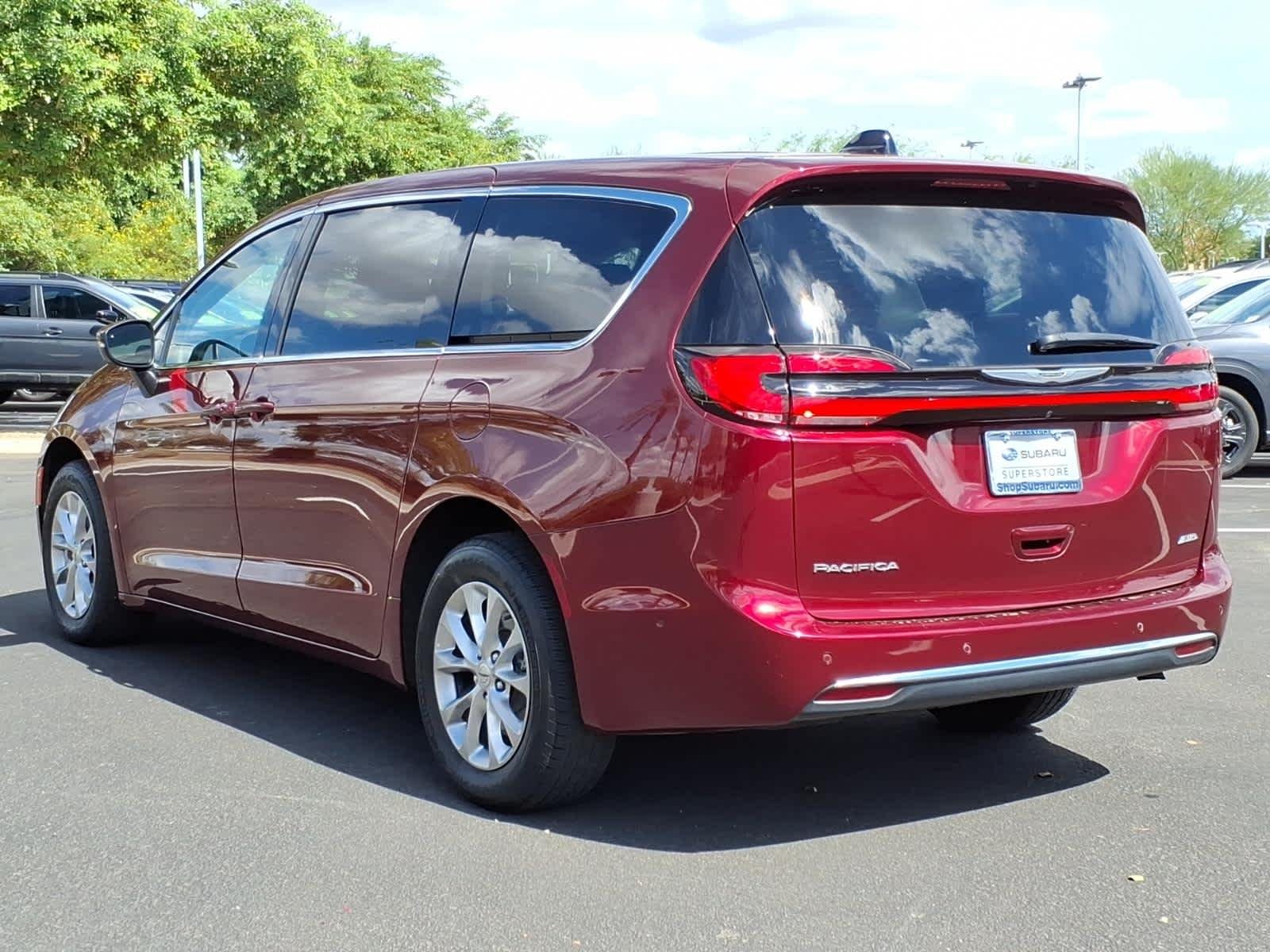 Used 2023 Velvet Red Pearlcoat Chrysler Touring L image 5