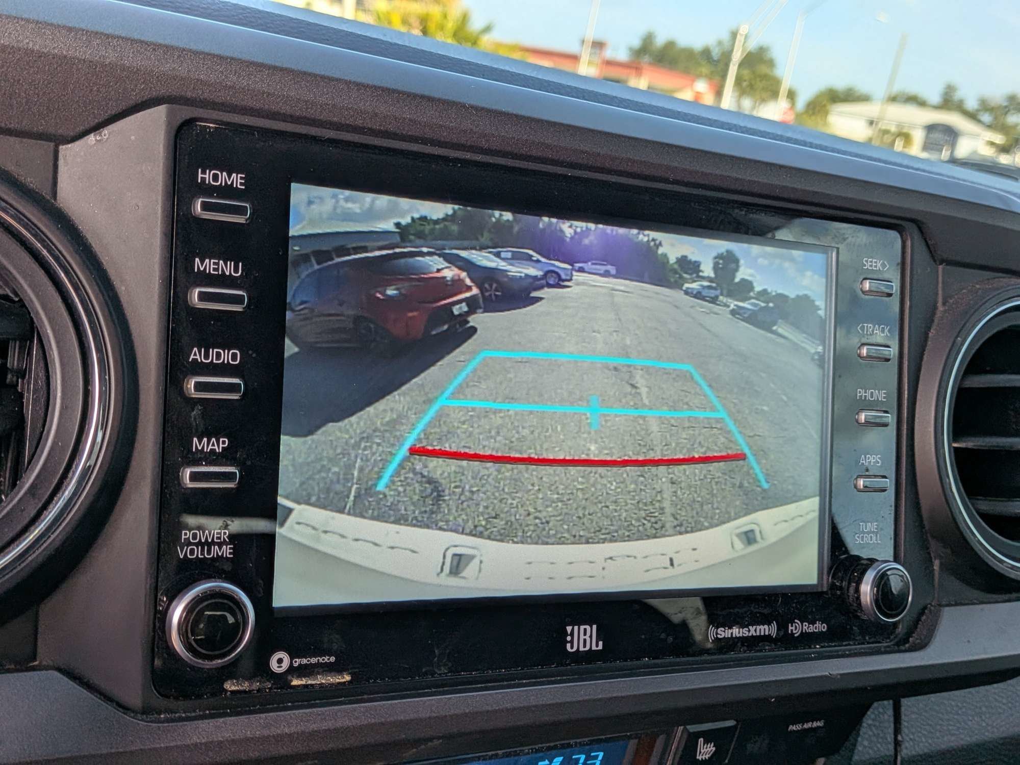 Used 2022  Toyota  image 21