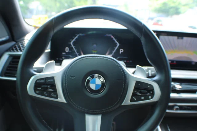 Used 2023 Brooklyn Grey Metallic BMW xDrive40i image 9