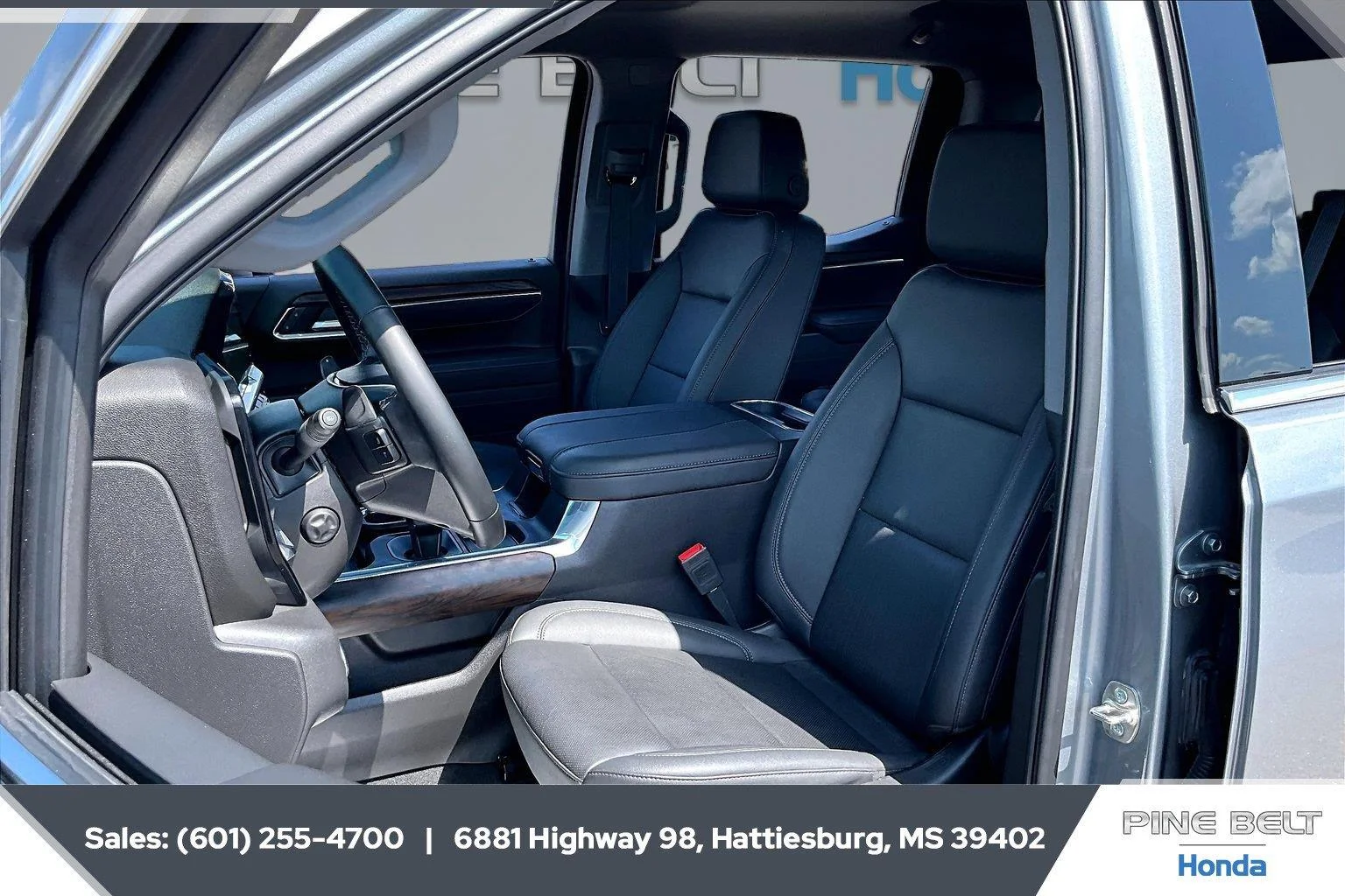 Used 2025 Sterling Metallic GMC SLT image 18