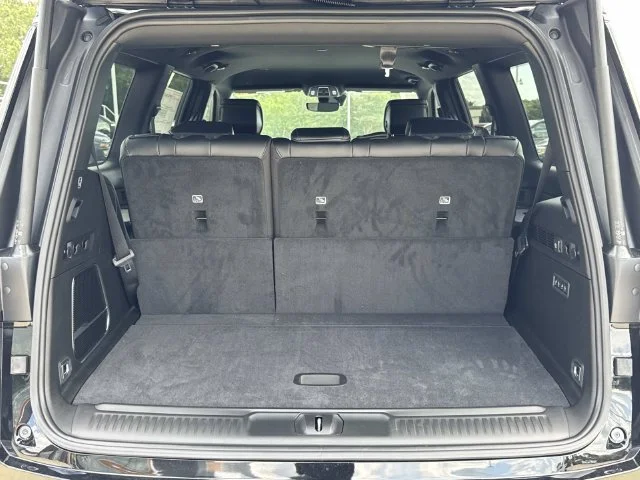 New 2026 High Gloss Black Exterior Paint Jeep Limited Altitude image 9
