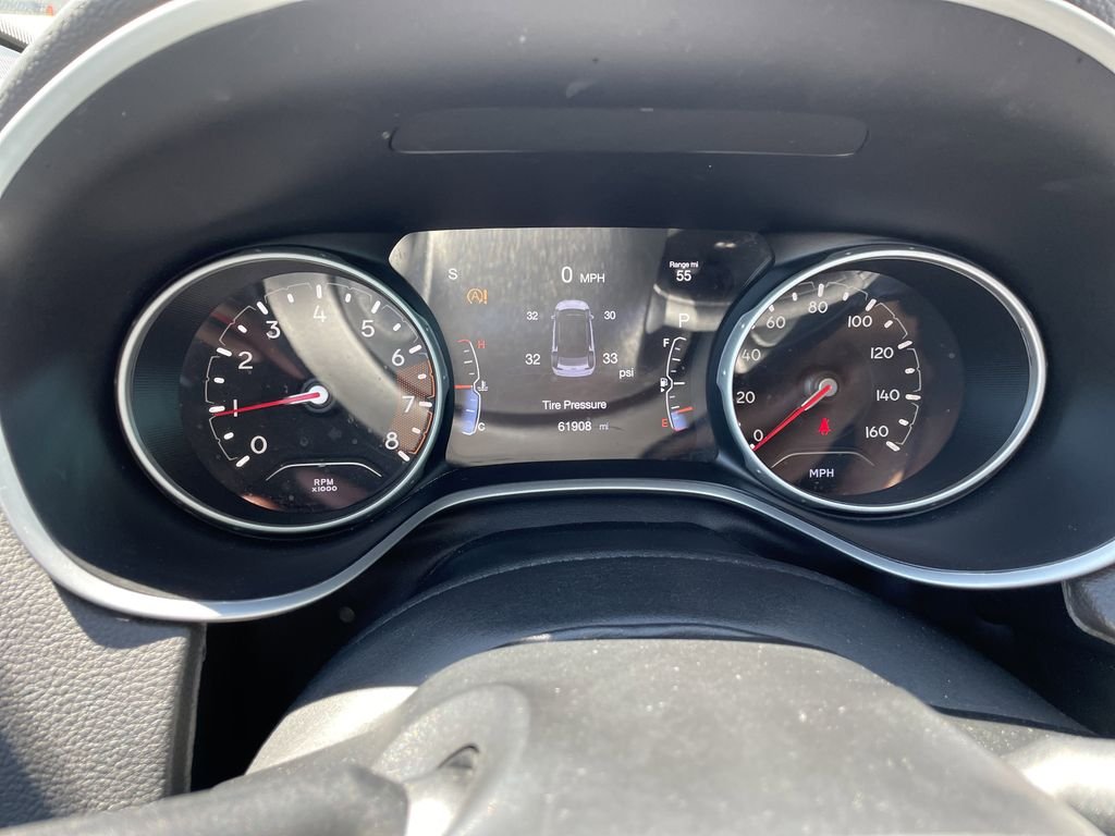 Certified Used 2021 White Jeep Latitude image 17