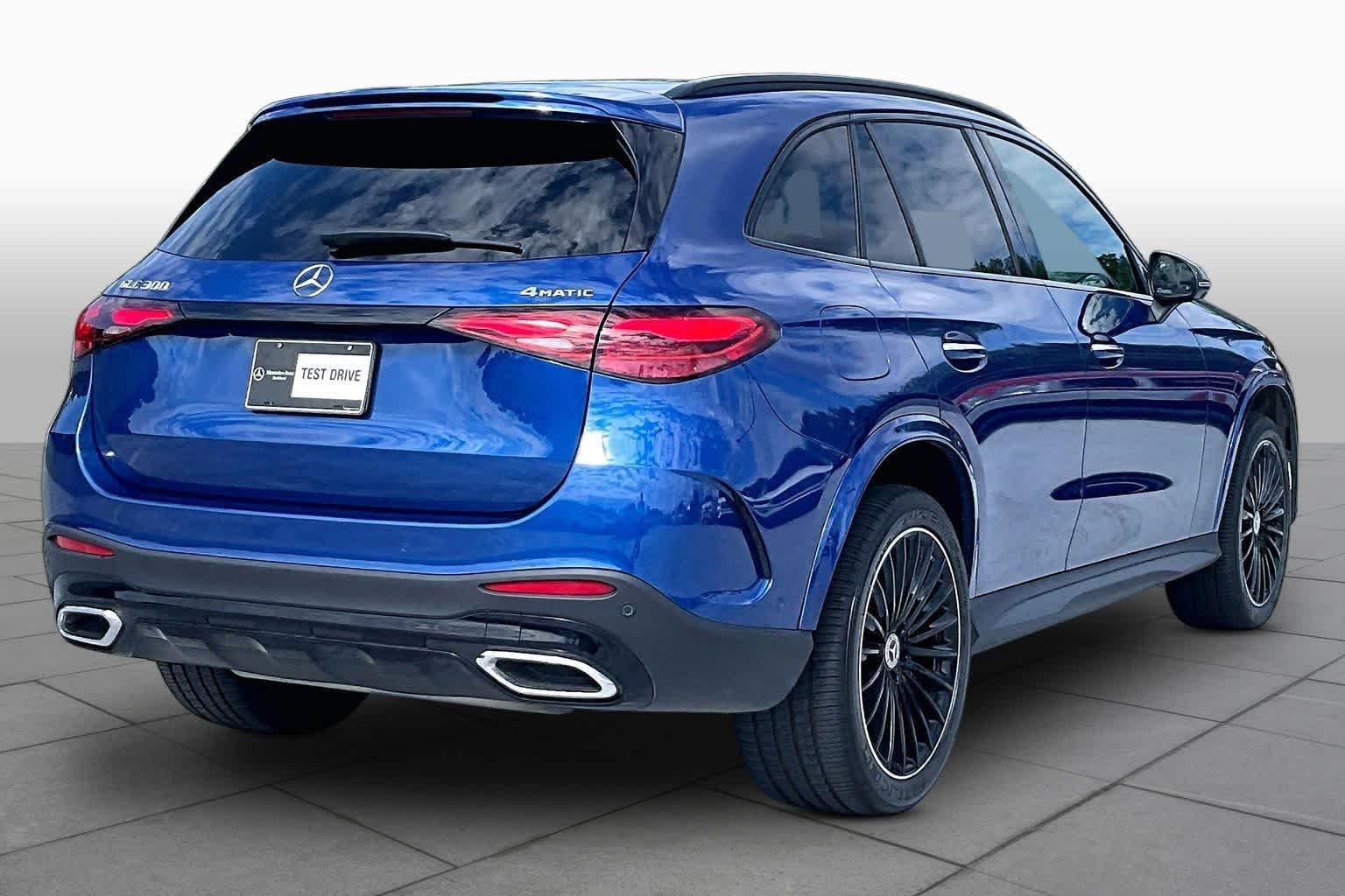 Used 2023 Starling Blue Metallic Mercedes-Benz GLC 300 image 13