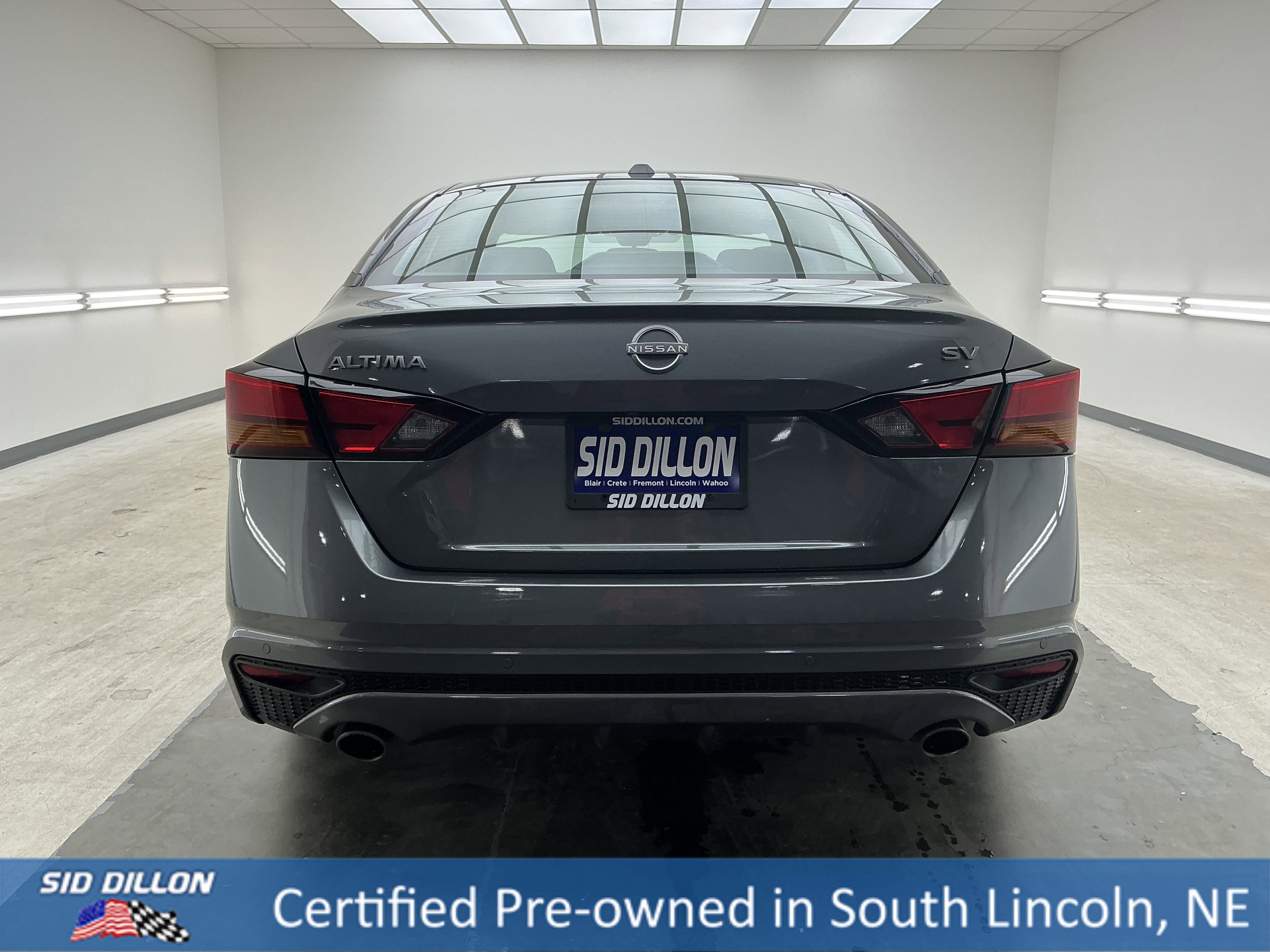 Used 2024 Gun Metallic Nissan 2.5 SV image 5