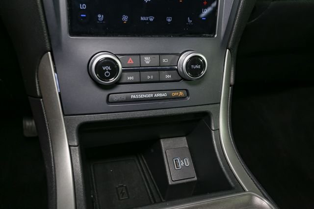 Used 2023 White Ford SEL image 26