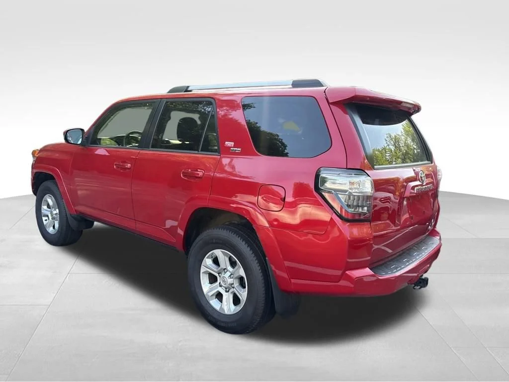 Used 2021 Bk Toyota SR5 image 18
