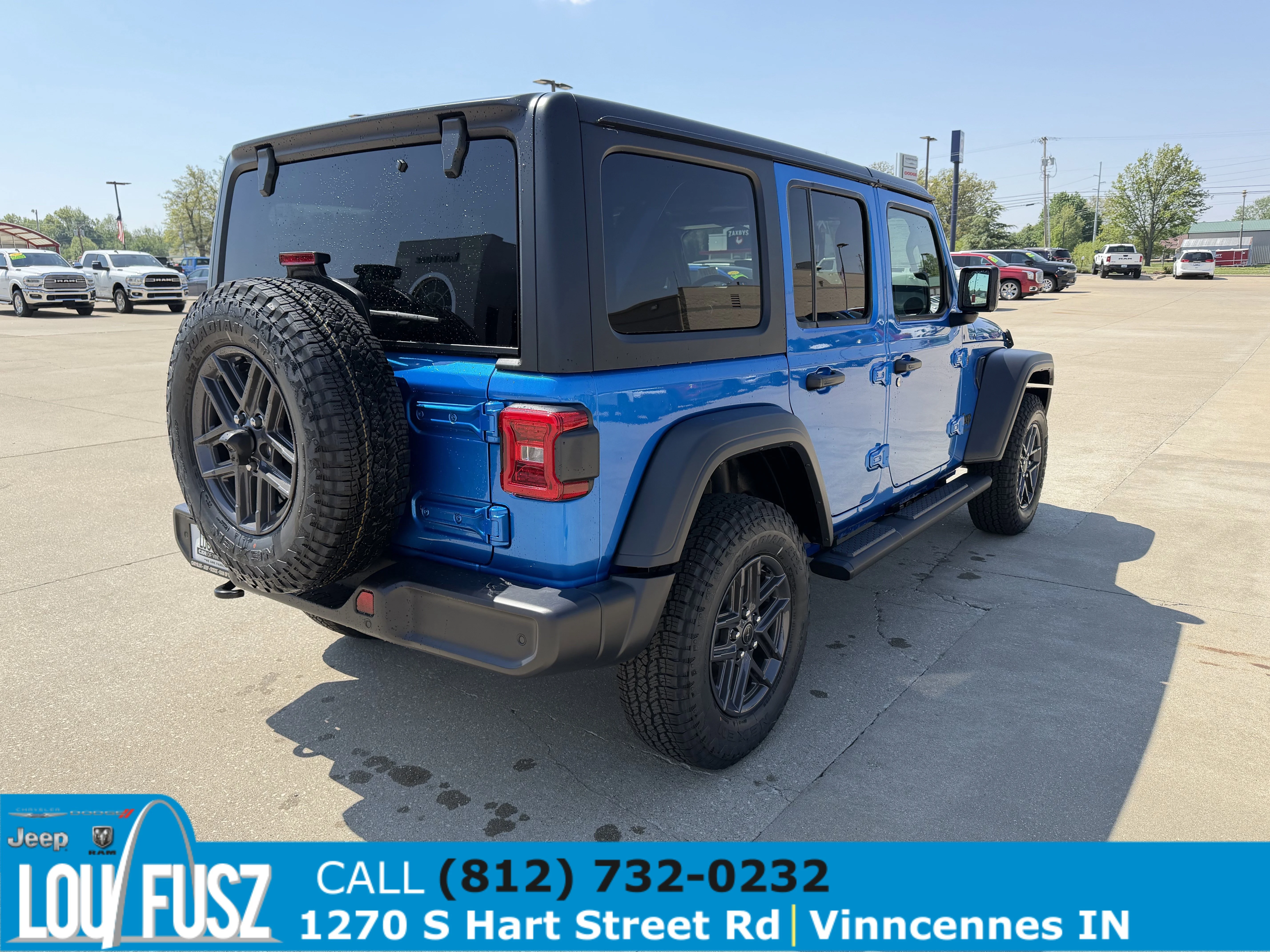 New 2026 Hydro Blue Pearl-Coat Exterior Paint Jeep Sport S image 7