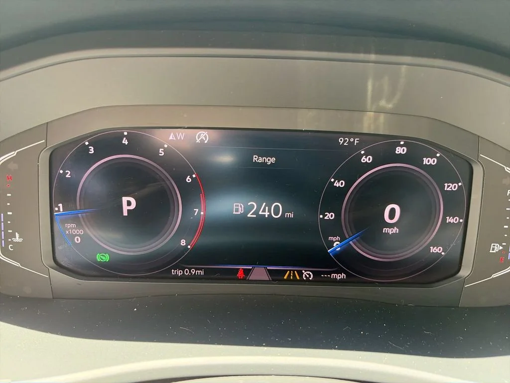 Used 2019 Pure White Volkswagen SEL image 27