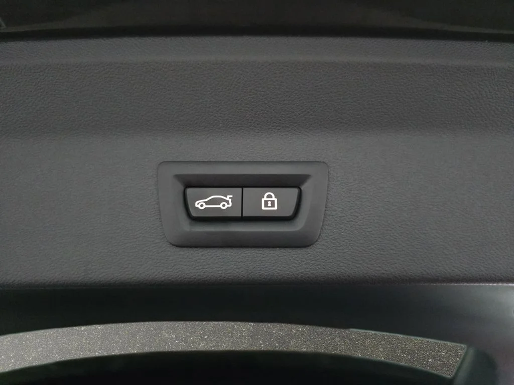 Used 2023 Dark Graphite BMW M40i image 13
