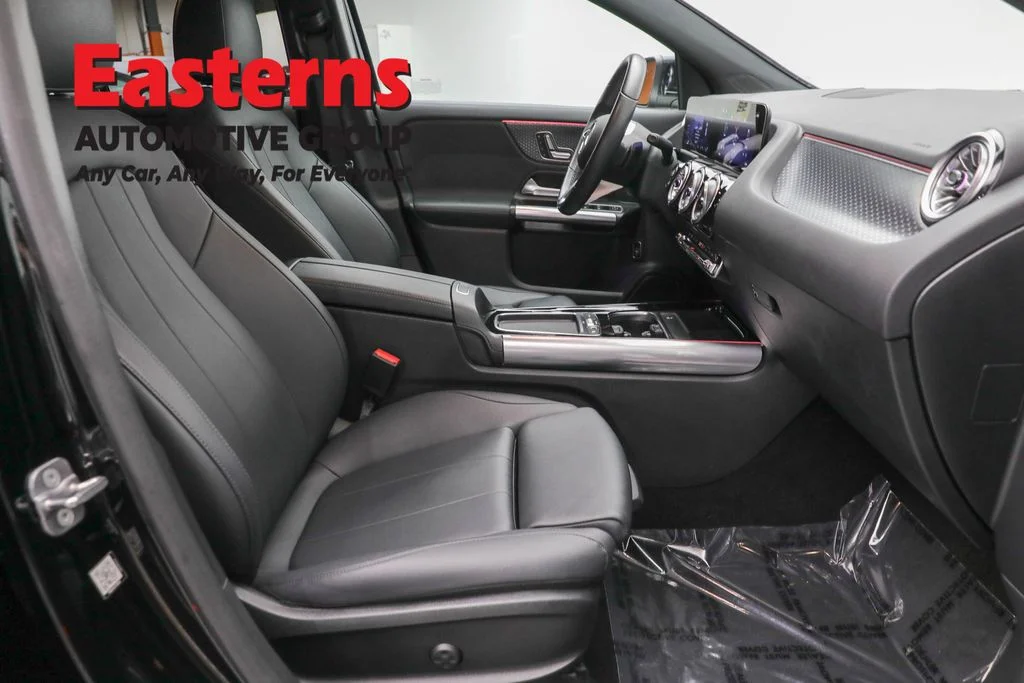 Used 2025 Black Mercedes-Benz GLA 250 image 23