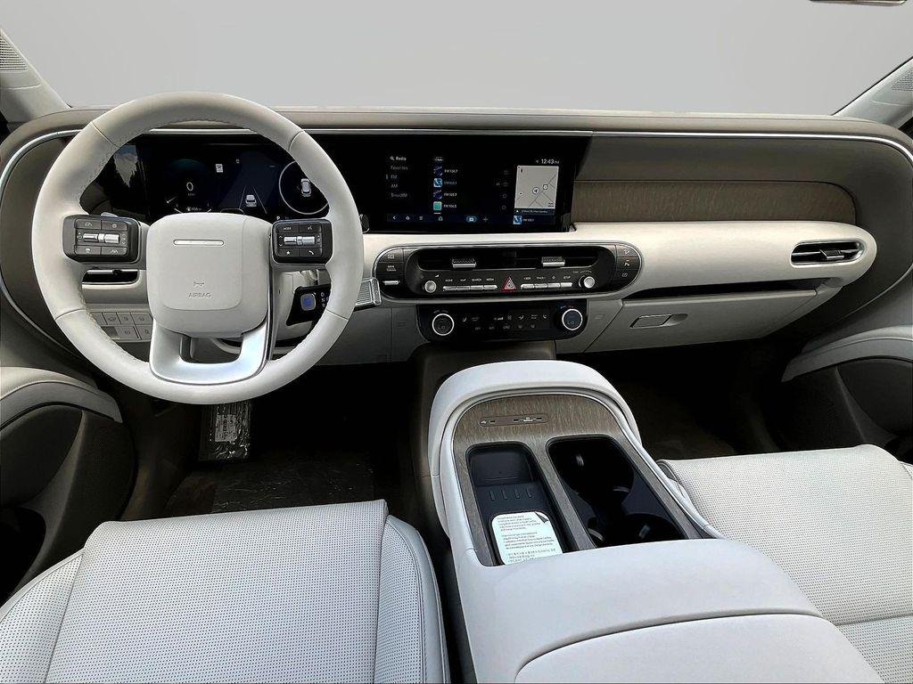 New 2026 Black Hyundai SEL 8P image 5