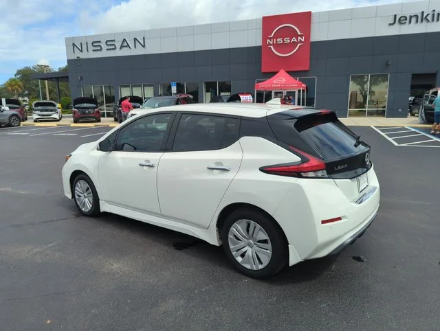 Used 2023 White Nissan S image 9