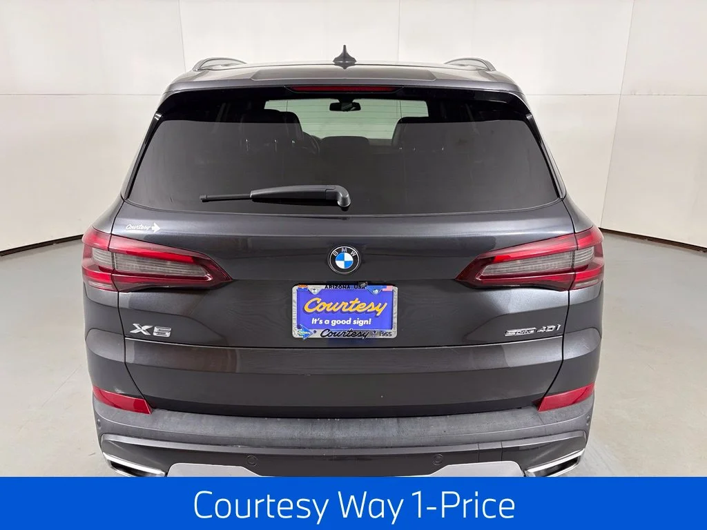 Used 2020 Gray BMW sDrive40i image 10