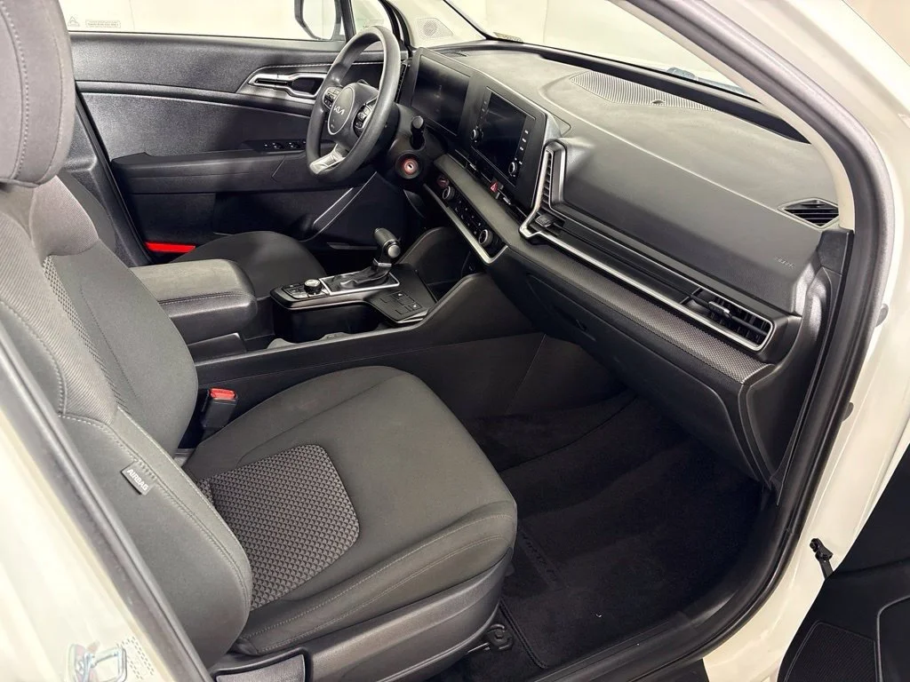 Used 2024 White Kia LX image 16