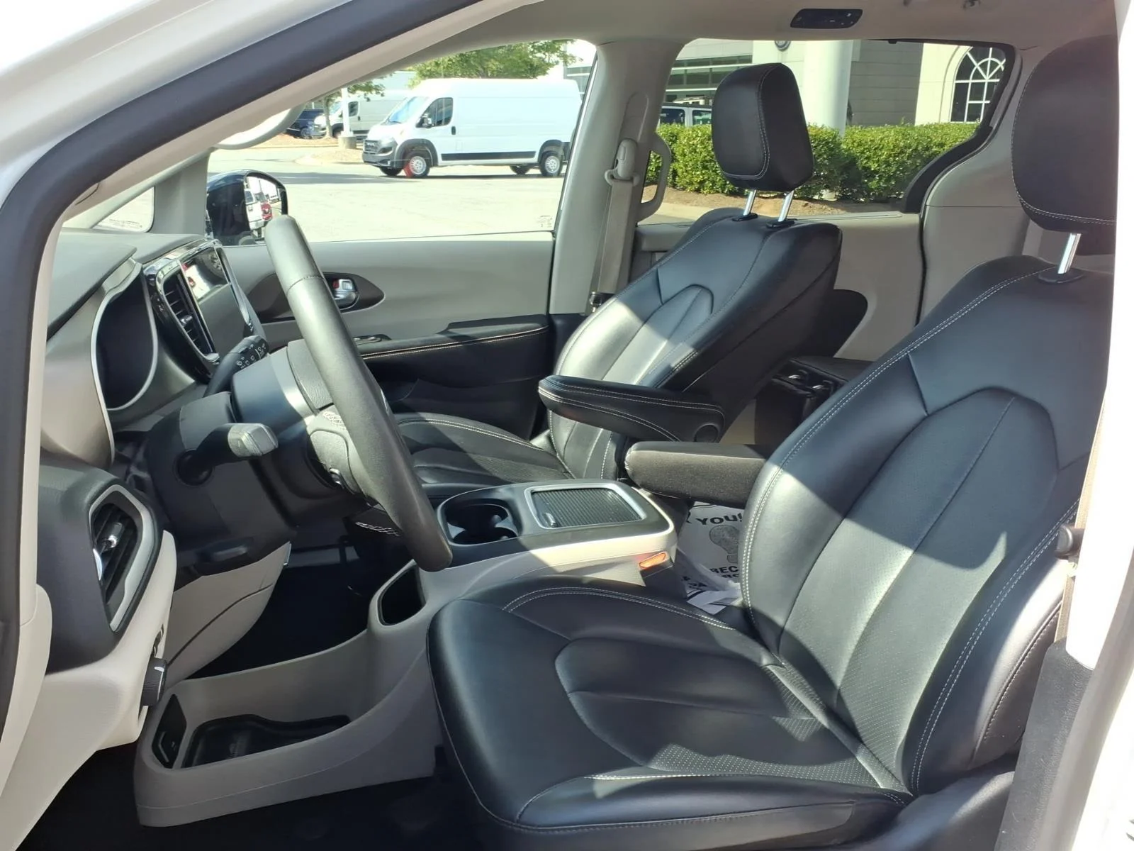 Used 2024 Bright White Clearcoat Chrysler Touring L image 17