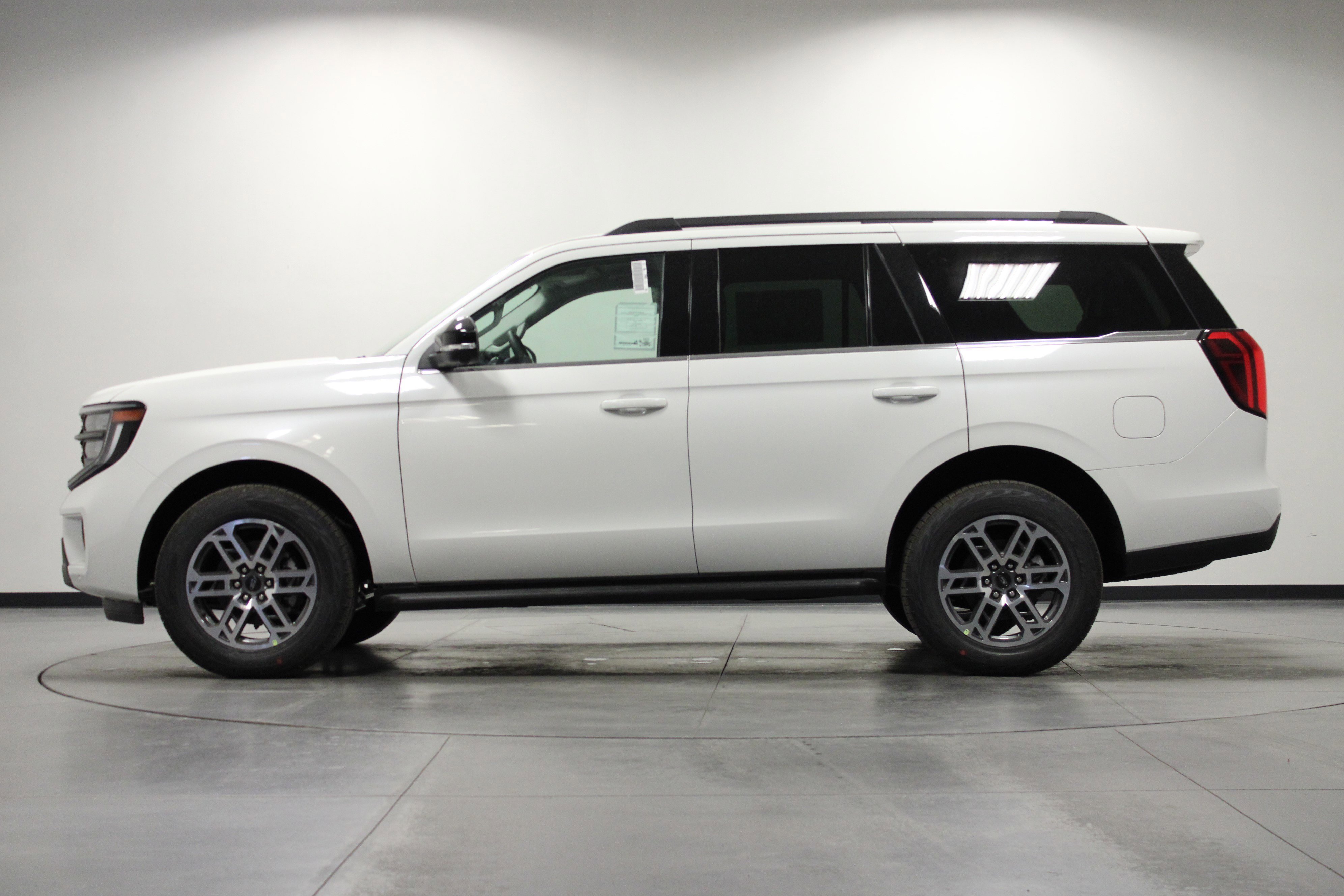 New 2026 Star White Metallic Tri-Coat Ford Active image 7
