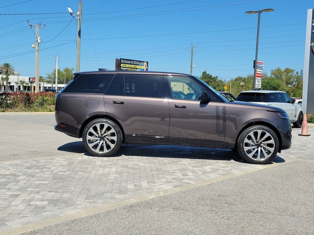 New 2026 Charente Grey Land Rover SE image 6