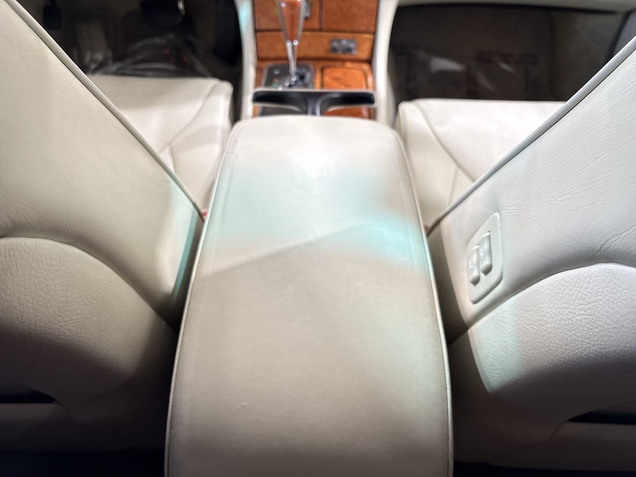 Used 2003 Silver Lexus 430 image 19