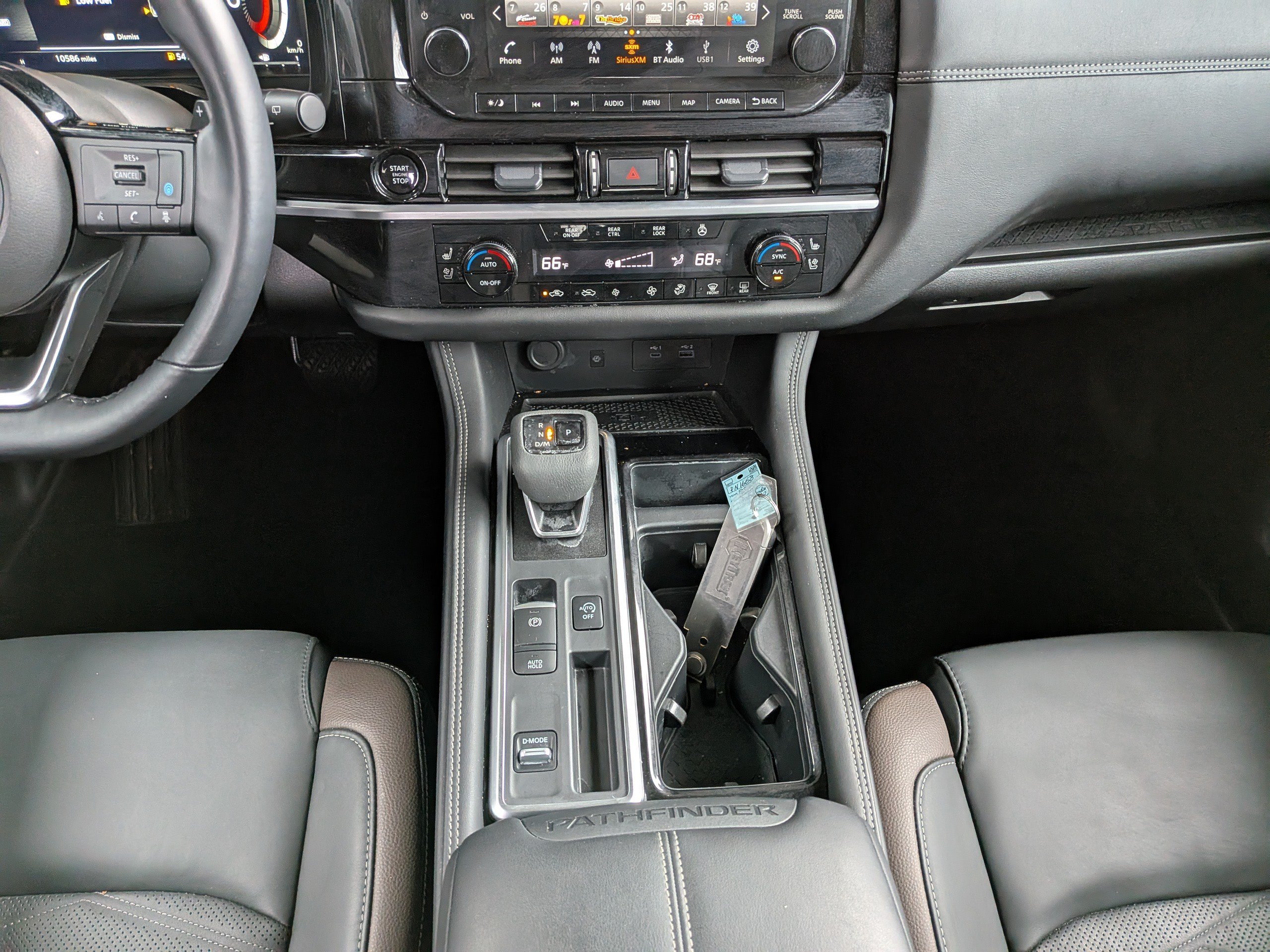 Used 2025 Gray Nissan Platinum image 15