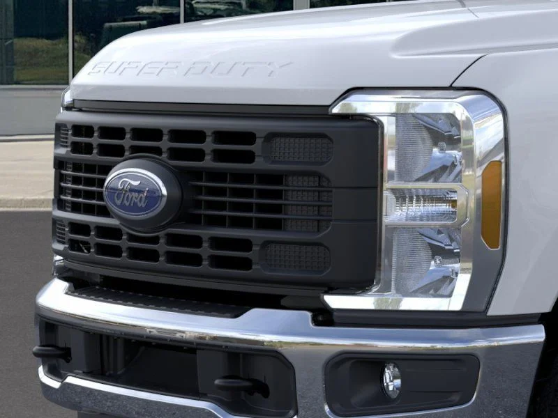 New 2026 Oxford White Ford F-250® XL image 17
