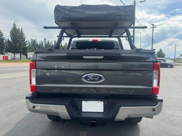 Used 2017 Magnetic Ford Lariat image 21