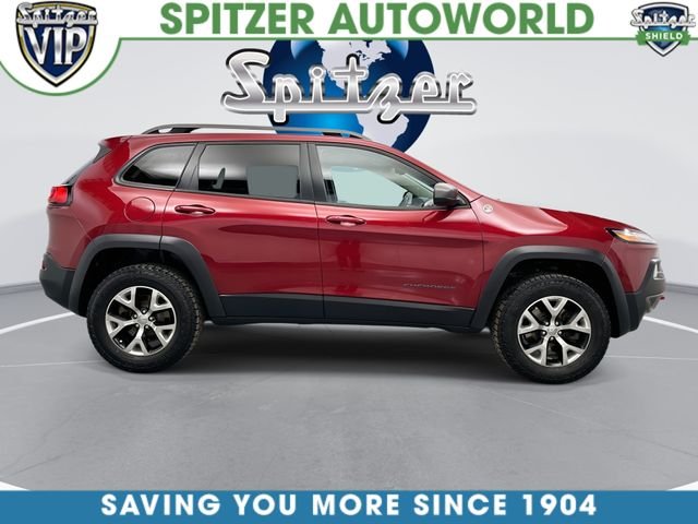 Used 2015 Red Jeep Trailhawk image 10